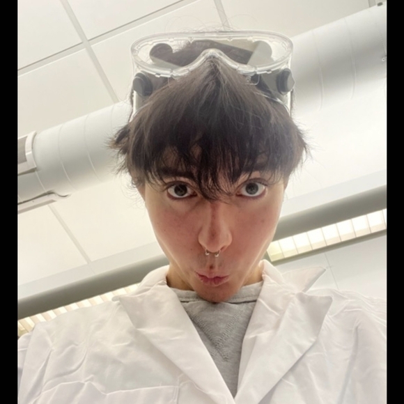 We started selling on Poshmark as " AWE" Aiden, Wana and Eamon! - Picture 5 of 16